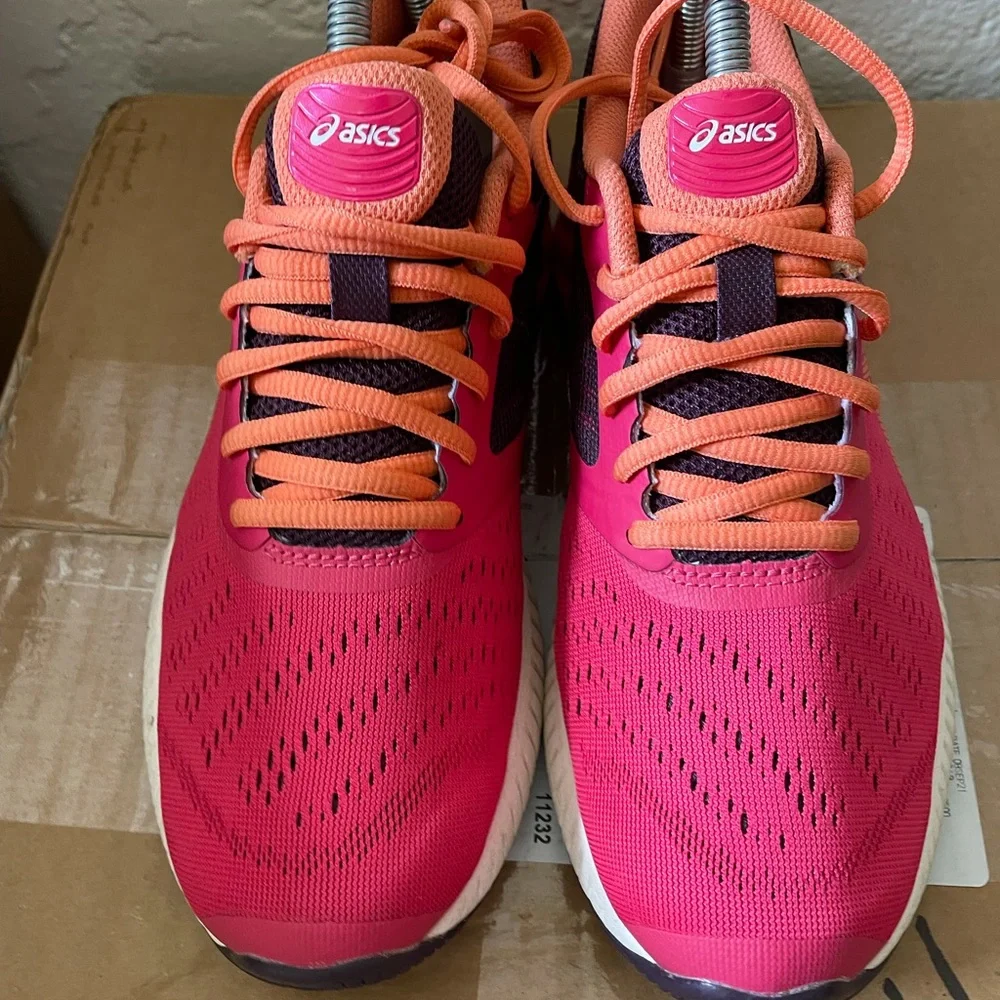 Asics women running